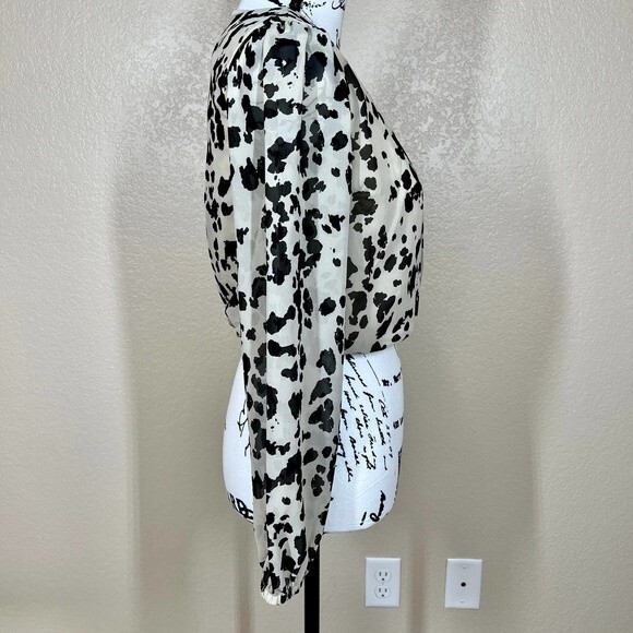 Japna black animal print top tan wrap deep neckline long sleeve blouse size XS - Picture 7 of 10